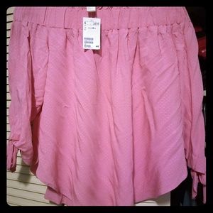 Soft H&M off the shoulder top w/ tie sleeves